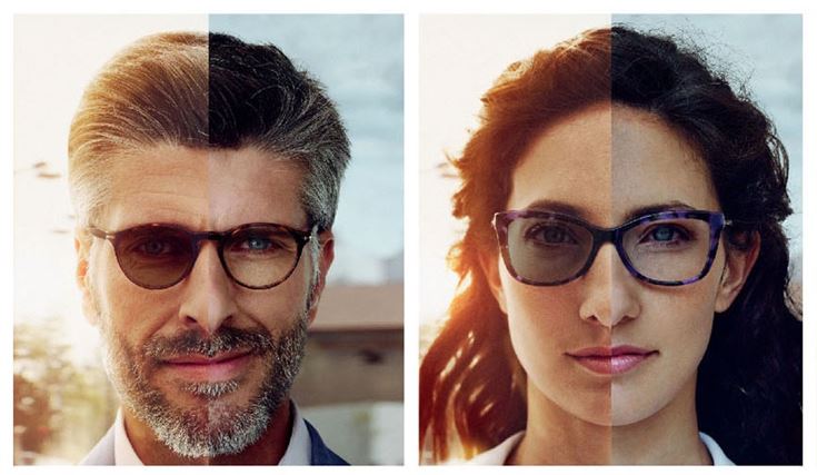 Homem e mulher usando óculos com lentes que escurecem no sol